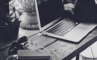 aoa体育教练-帕尔梅拉斯防守细节优化，力求稳固后防