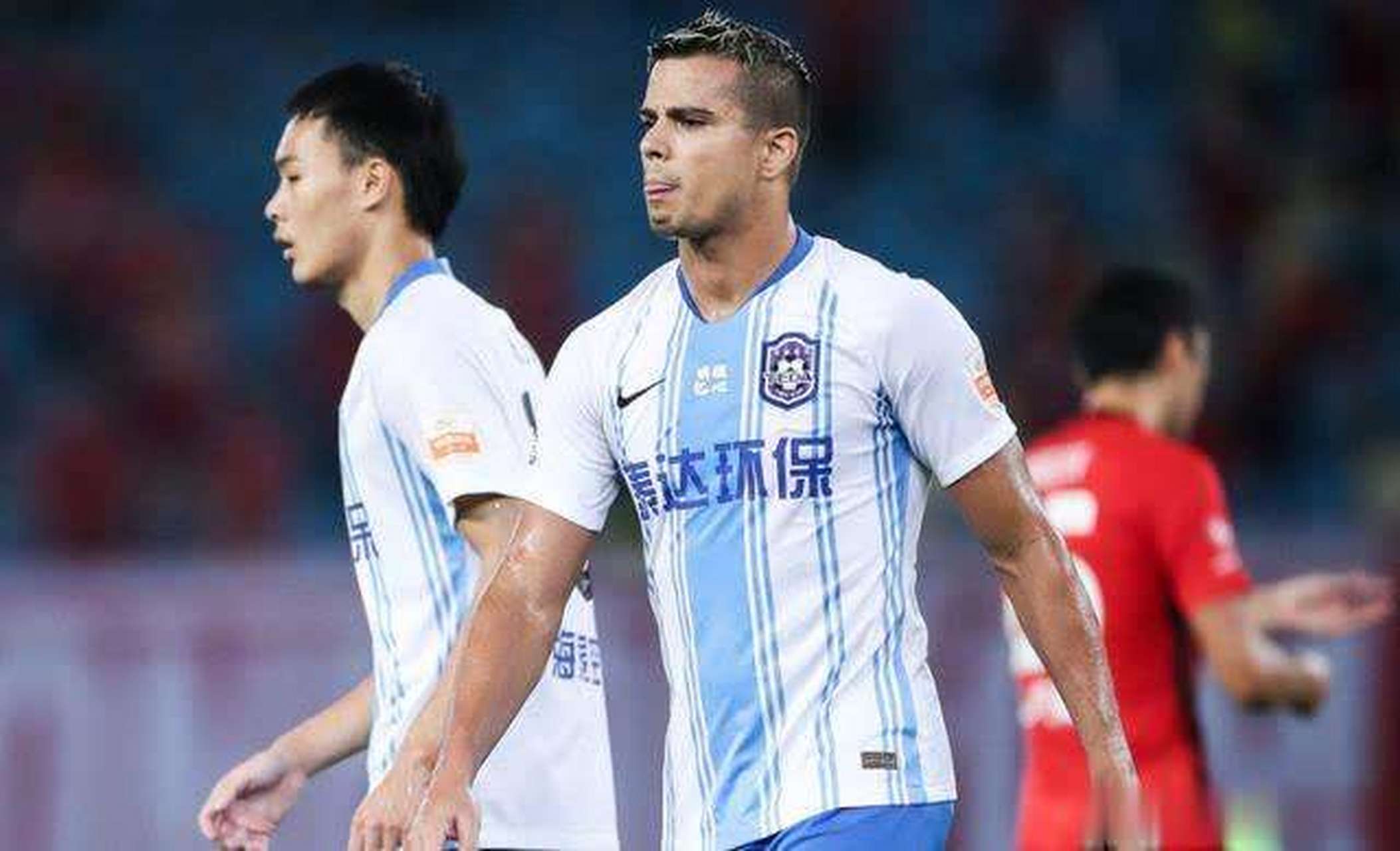 上港连胜止步，遭遇泰达绝杀惨遭逆转(2018年9月14日天津泰达 vs 上海上港 视频直播)