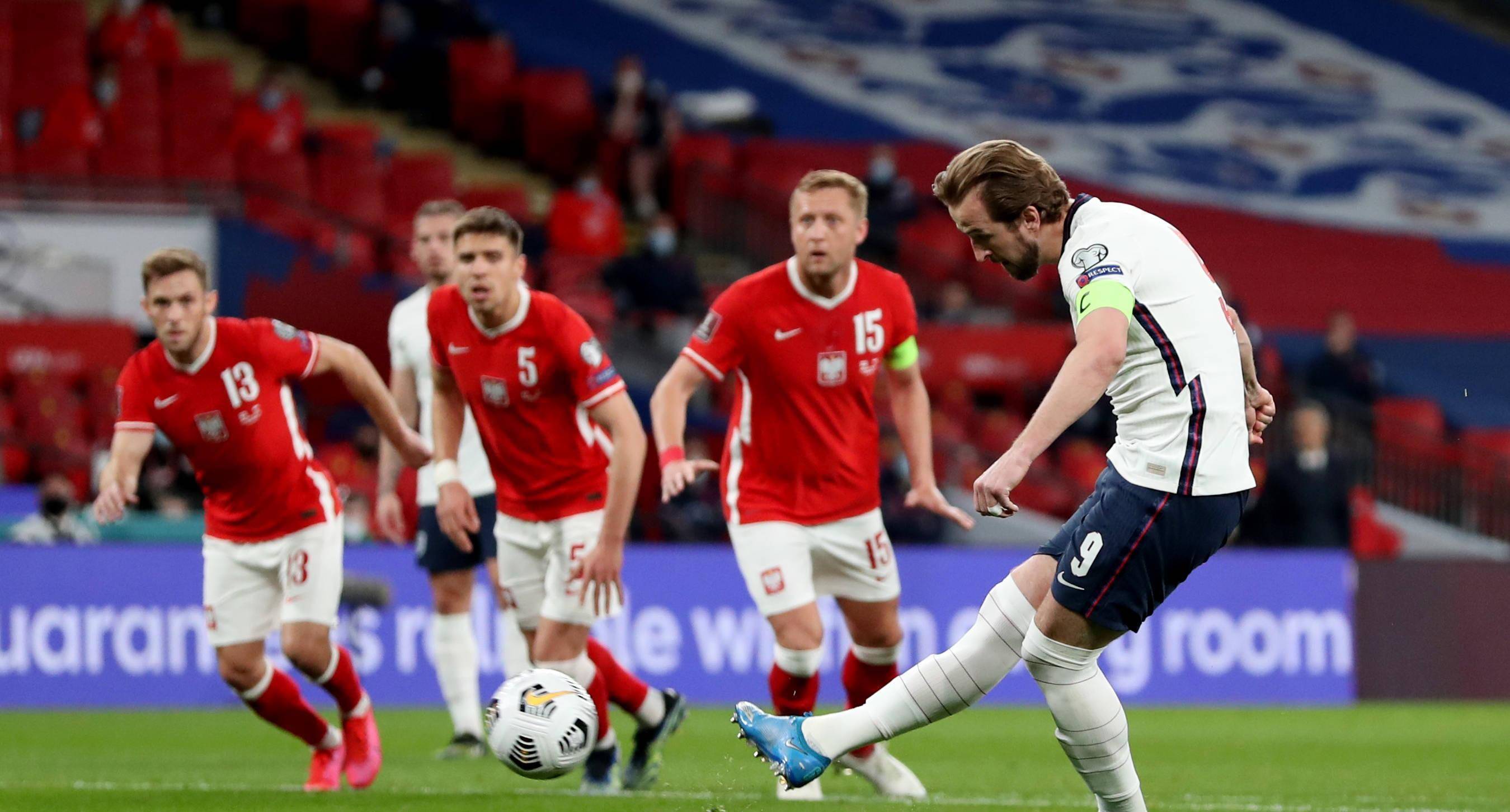 包含英格兰队表现抢眼，稳步前进欧锦赛路的词条