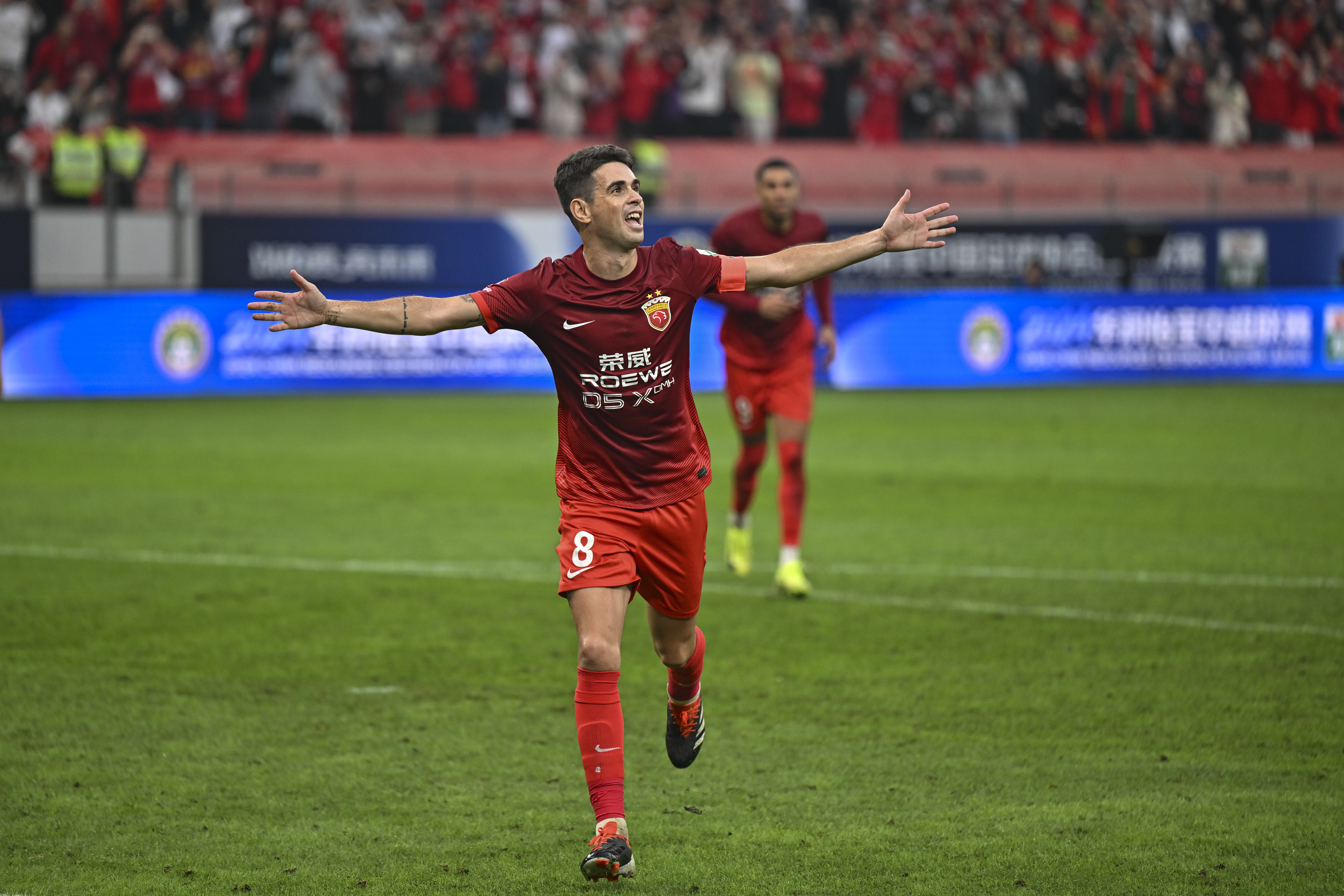 上海海港成为本场最大亮点，中超瞬间破防，进球的简单介绍