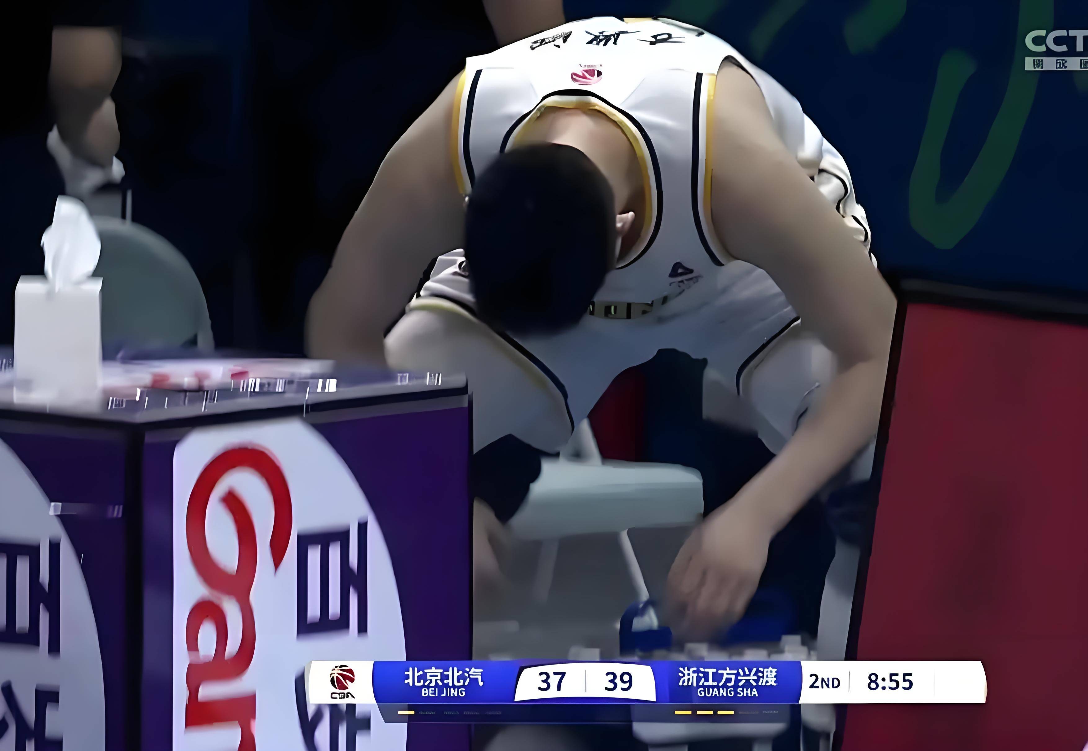 浙江男篮惨遭深圳队逆转，遗憾失利