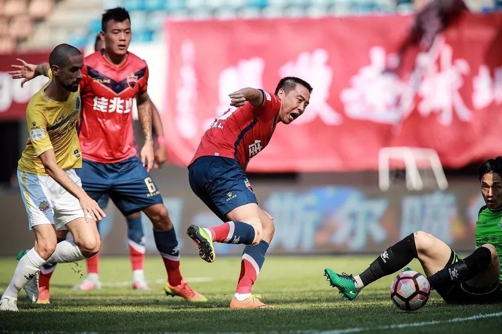 aoa体育直播-关于广州恒大主场憾平深圳佳兆业，积分榜上遭遇颠覆的信息