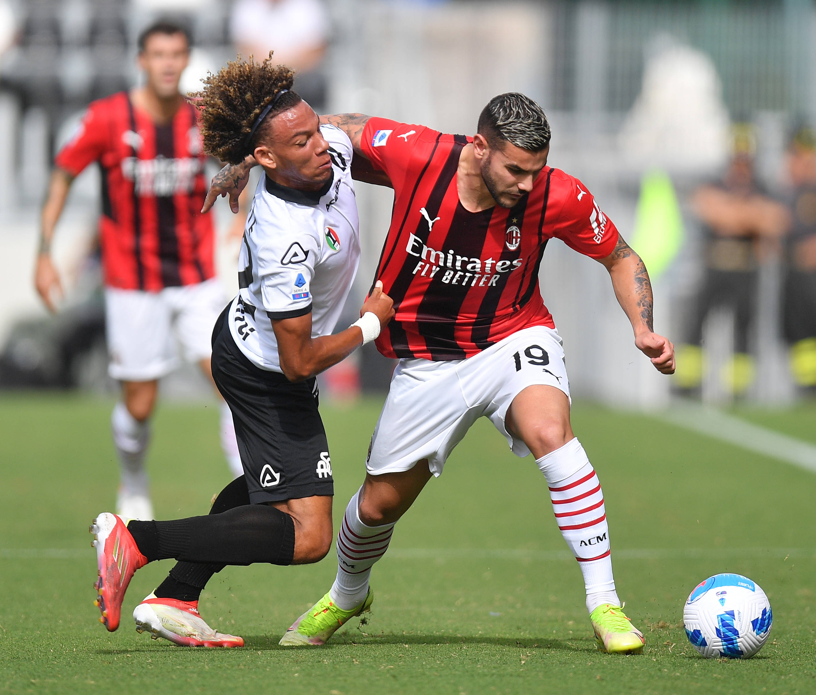 热门球队在意甲比赛中表现突出