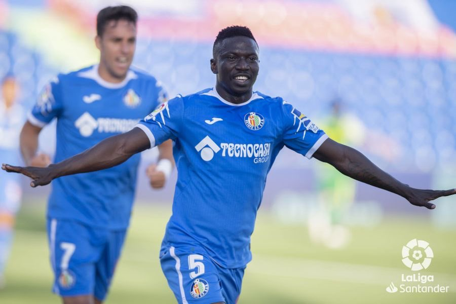 埃瓦尔主场被逼平,球队积分稳定的简单介绍