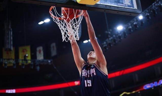 aoa体育新闻-黑龙江队再获胜利，稳固季后赛资格的简单介绍