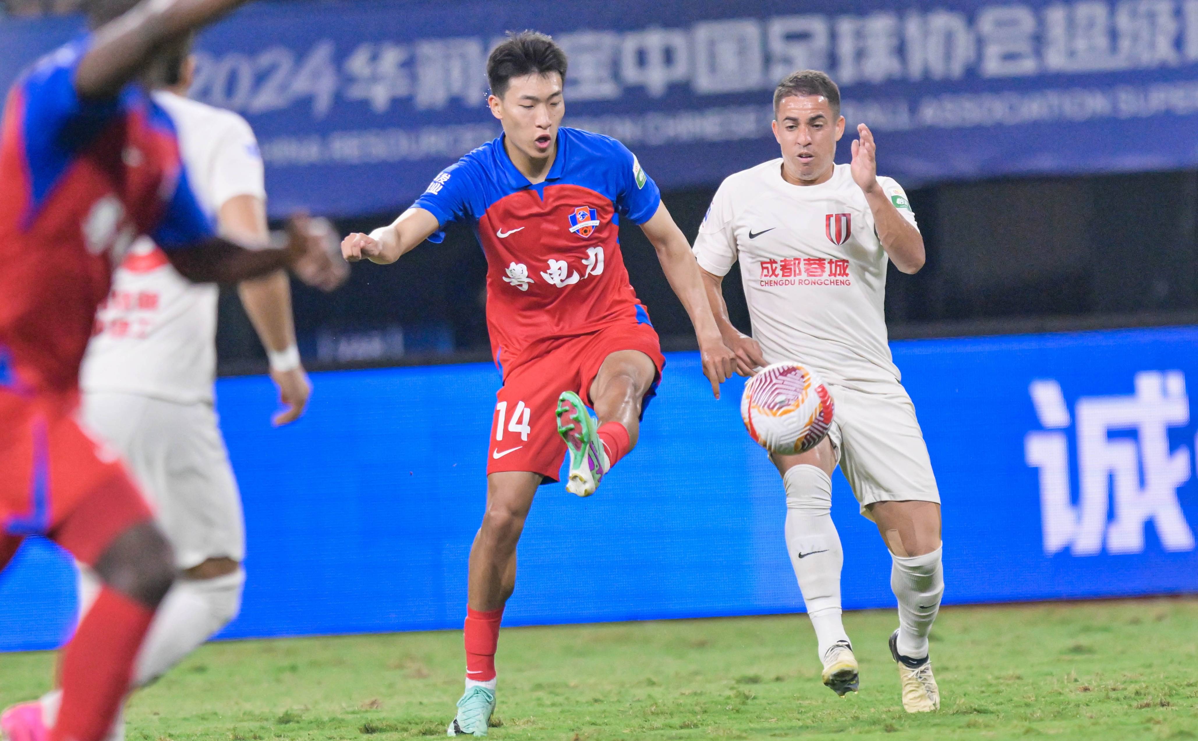 球队蓄势待发，新晋球员迎来首秀