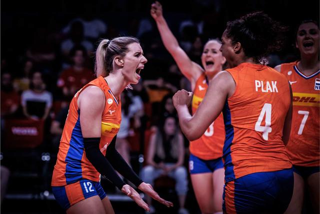 荷兰队连败不止，意大利队战术精妙的简单介绍