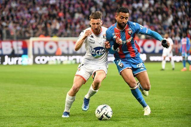 aoa体育教练-亚眠客场逼平马赛，稳居中游的简单介绍