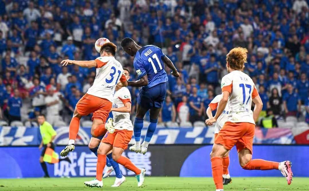 aoa体育新闻-力拼强敌，国内球队决心取胜