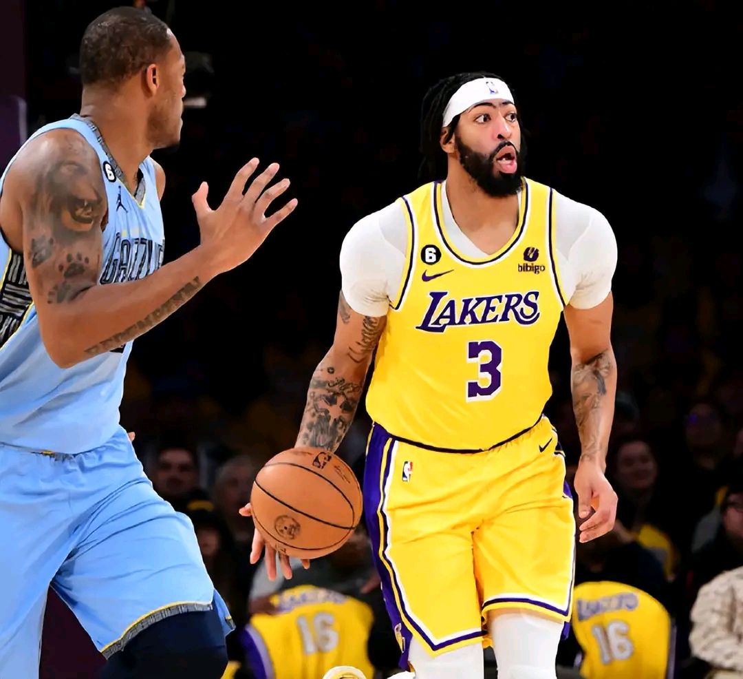 包含温布尔登竞技后防铜墙铁壁，完美守住胜利的词条