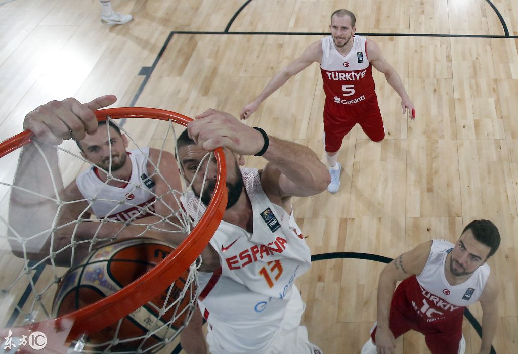 关于西班牙对阵斯德哥尔摩，争夺欧锦赛资格的信息