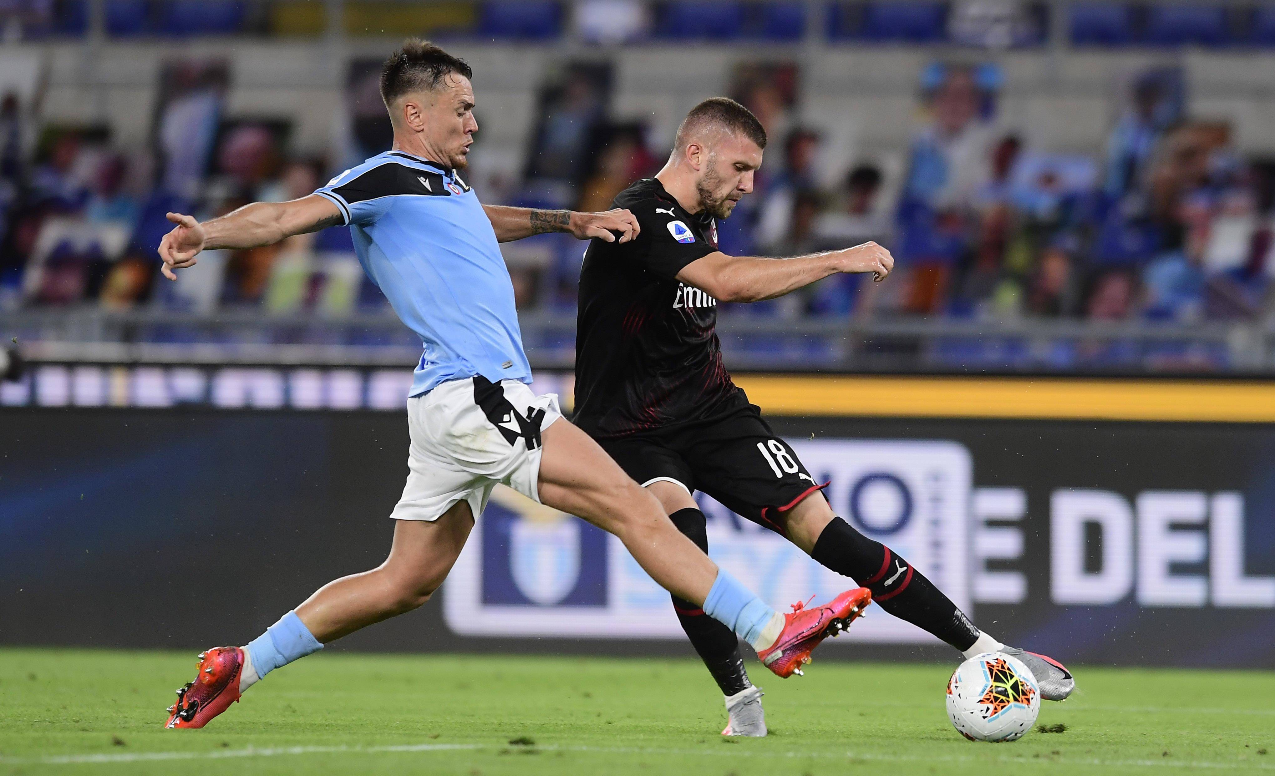 包含国际米兰防守稳固，全队精神饱满备战的词条