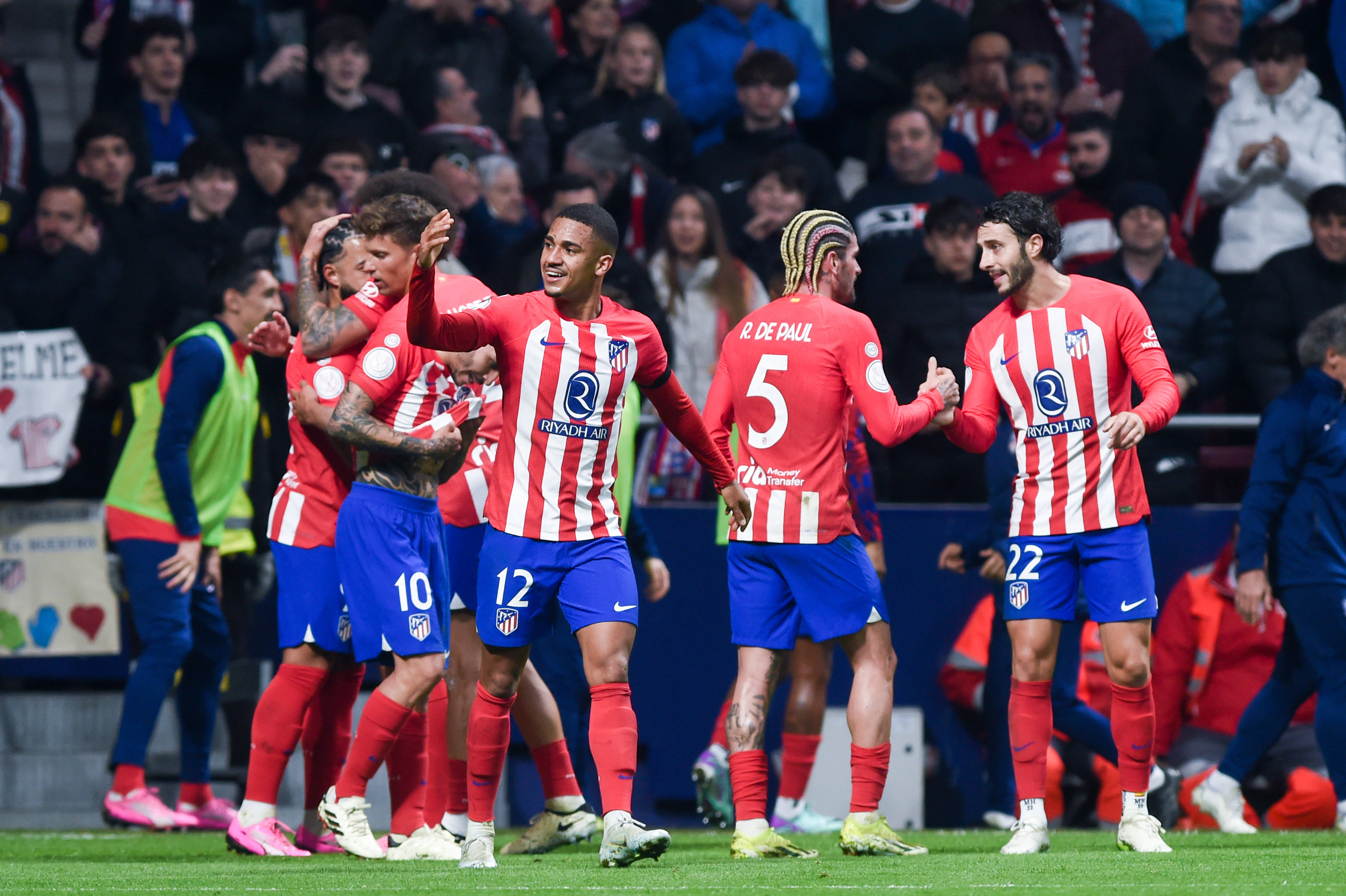 aoa体育娱乐-塞尔维亚队客场战胜卢森堡，傲视对手