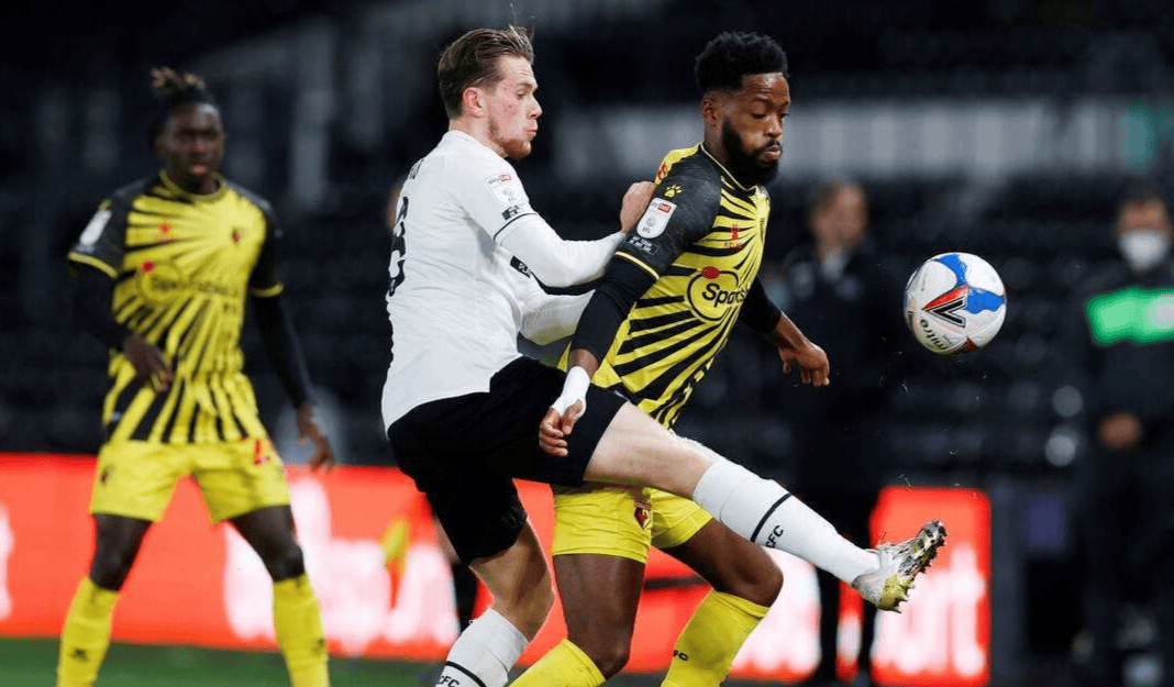 aoa体育-包含竞技场上焦点之战，球员实力碾压对手，赢得高分胜利的词条