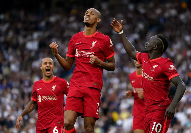 利物浦主场战胜沃特福德，领头独走