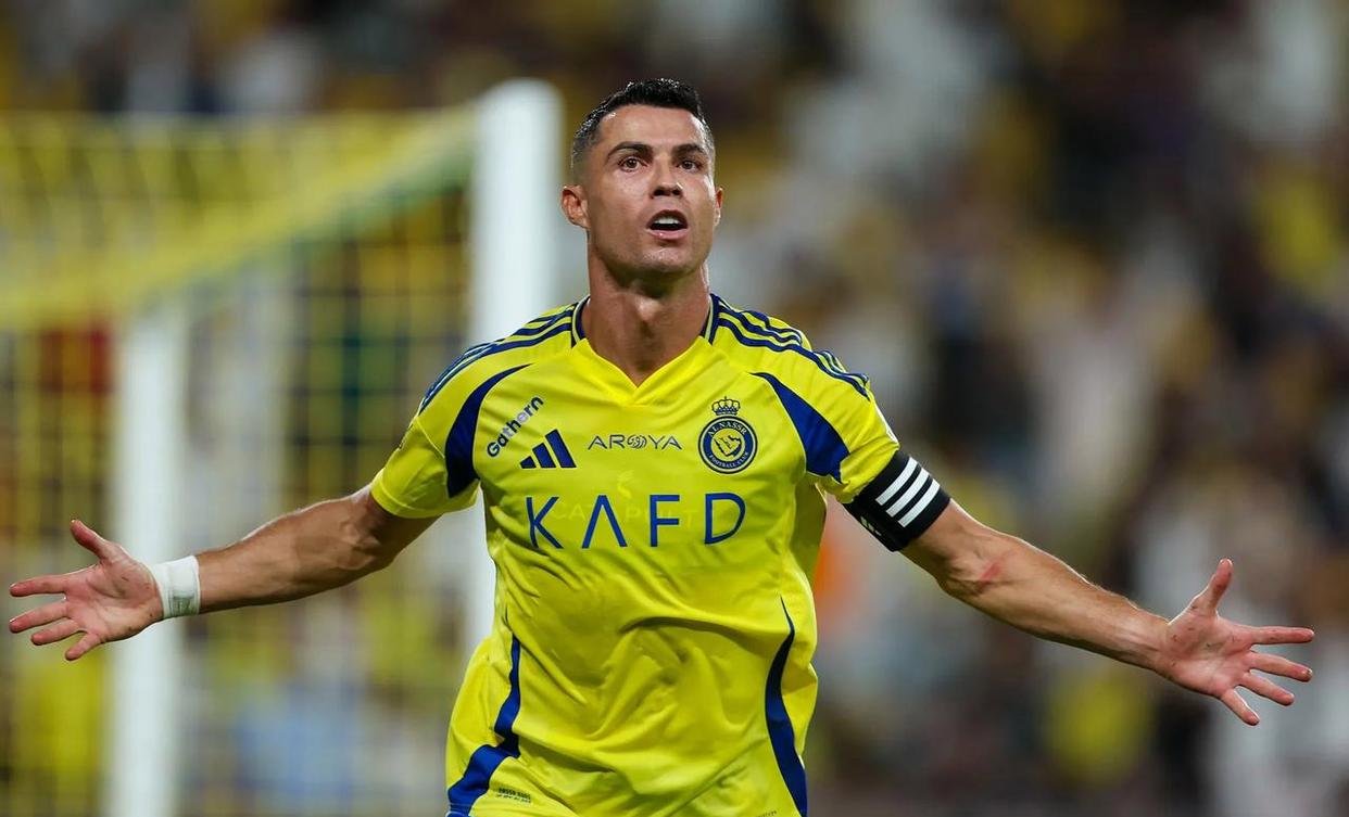 aoa体育娱乐-罗马中场表现出色，成为球队关键人物的简单介绍