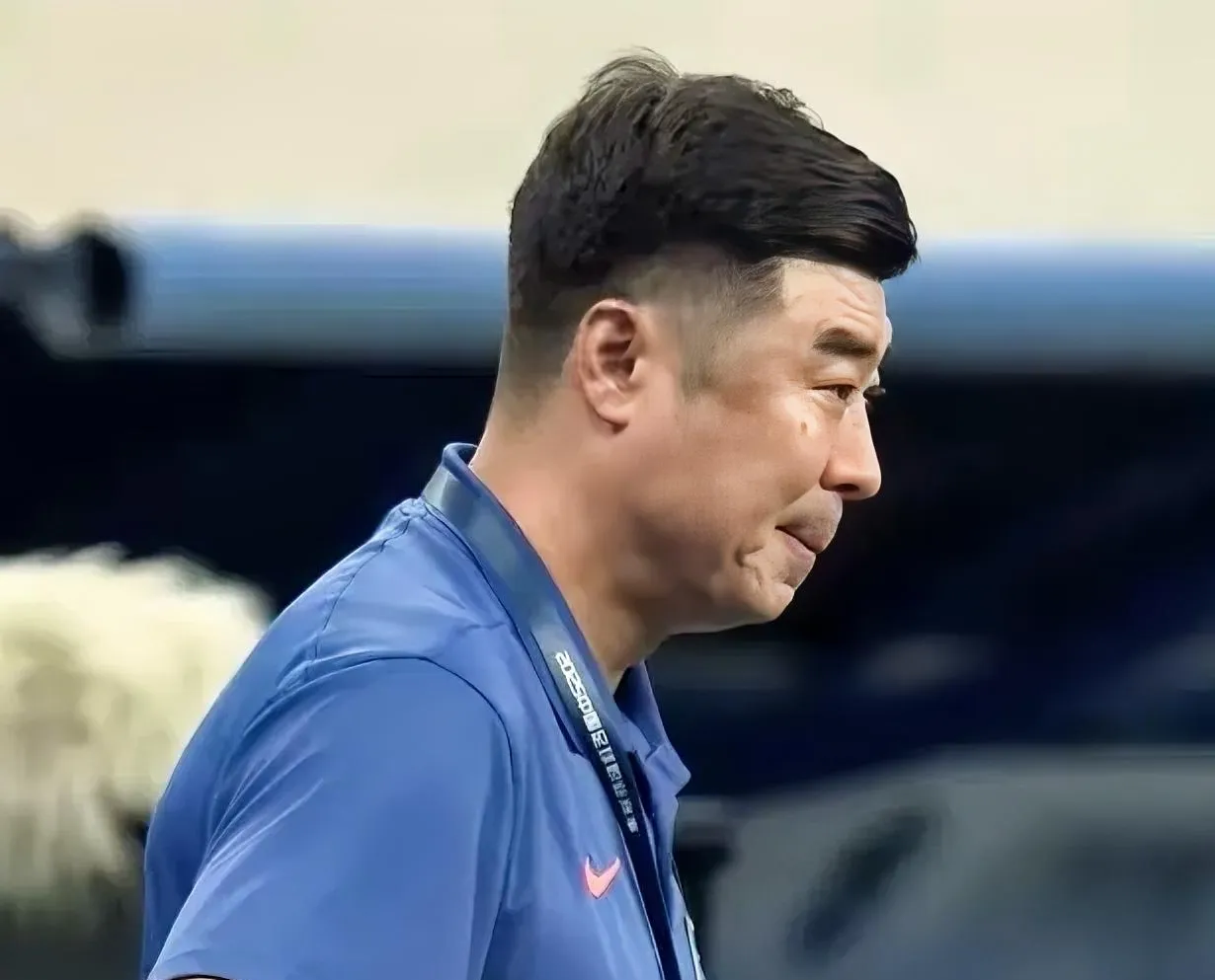 aoa体育视频-球队战术调整获得胜利，教练成为关键人物