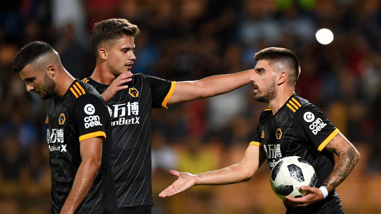 南特客场大胜实现反弹，重返前四