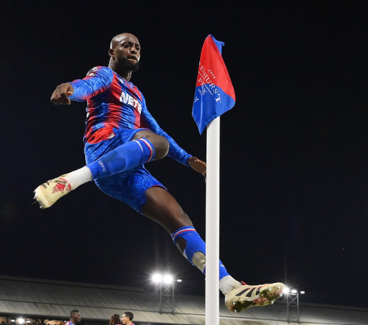 切尔西中场发挥失常，球队成绩受影响的简单介绍