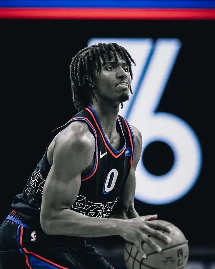 76人新秀闯入首发阵容脚踏实地