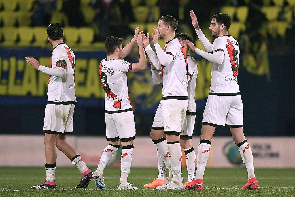 aoa体育活动-包含圣保利球员连番失球，球队状态低迷的词条