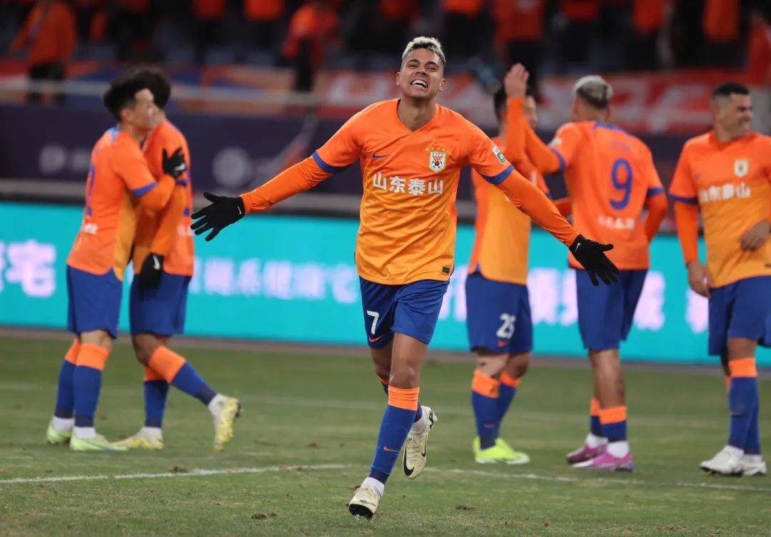 鲁能迎战实力强劲对手，备战艰难的简单介绍