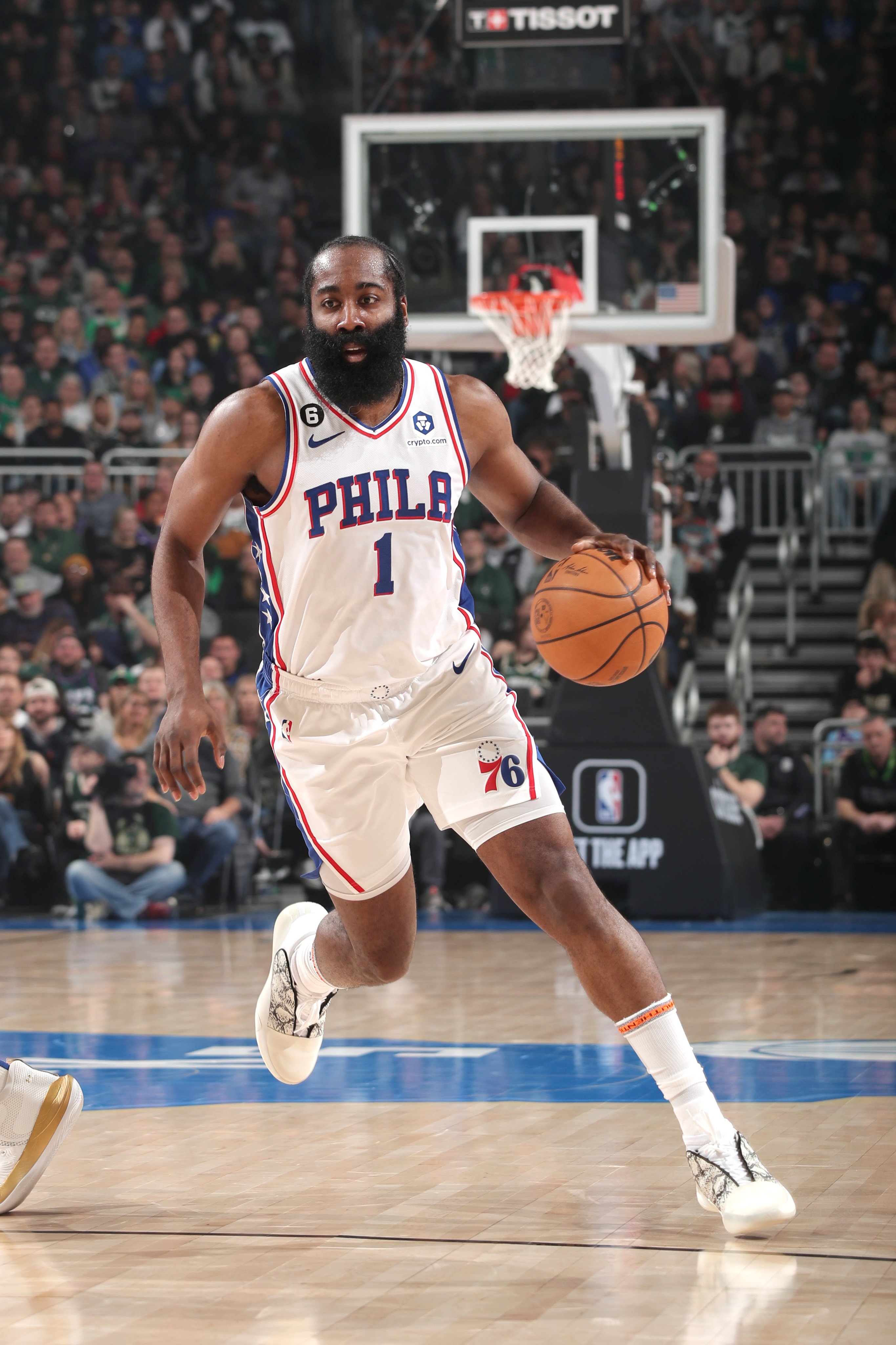 火箭惨败雄鹿，哈登面临巨大压力