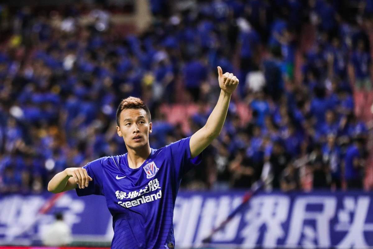 关于悉尼狼队不甘示弱，争夺亚冠胜利的信息