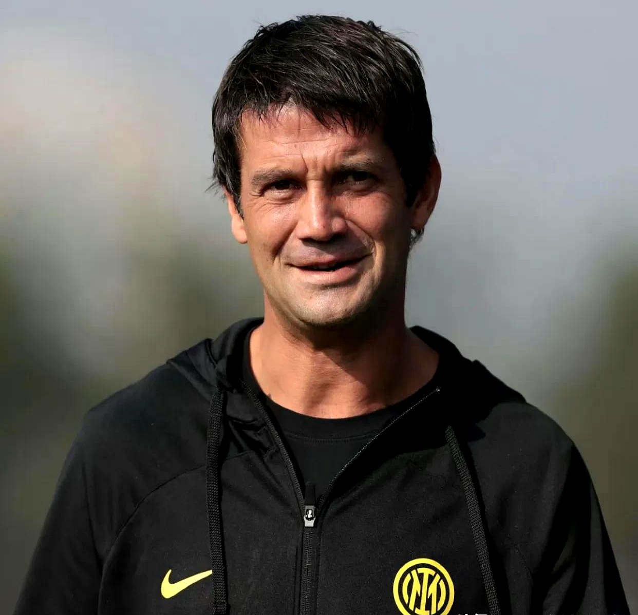 国米后卫表现稳定,获得主教练信任 国米后卫表现稳定,获得主教练信任