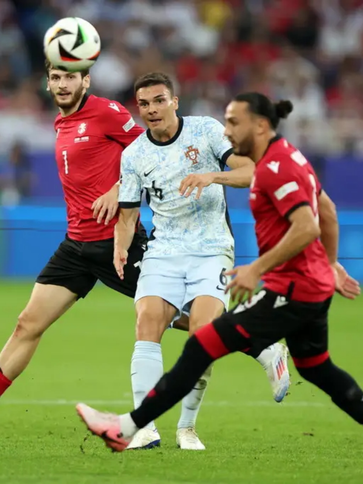 波黑队力克拉脱维亚，成功晋级欧洲杯四分之一决赛的简单介绍